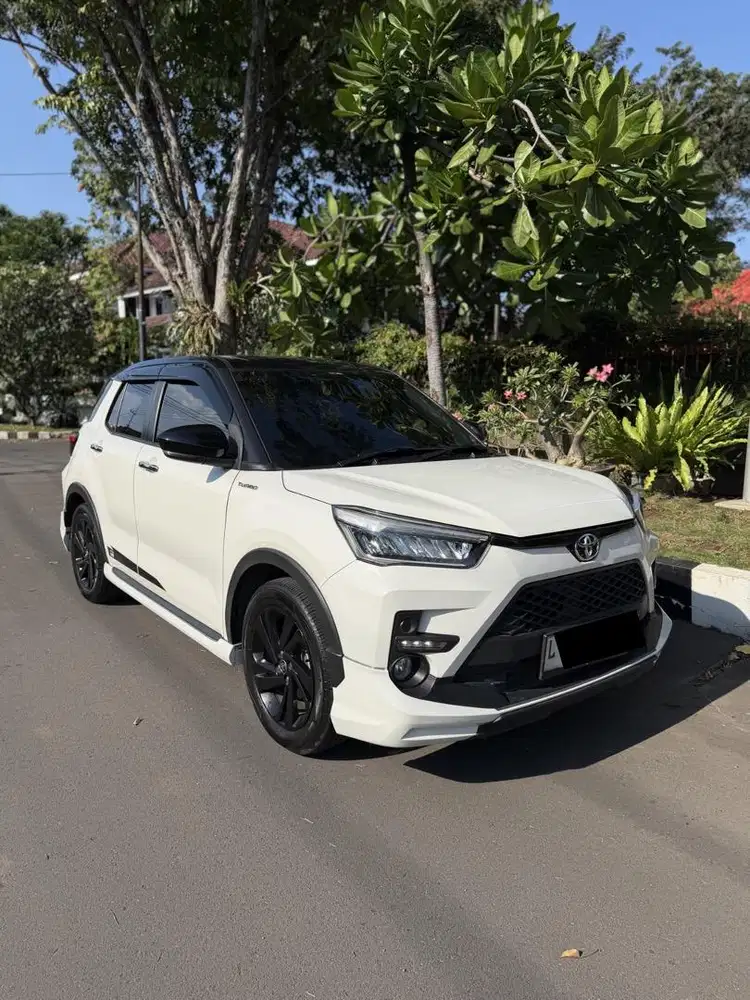 Raize 1.0 GR Sport Two Tone 2023