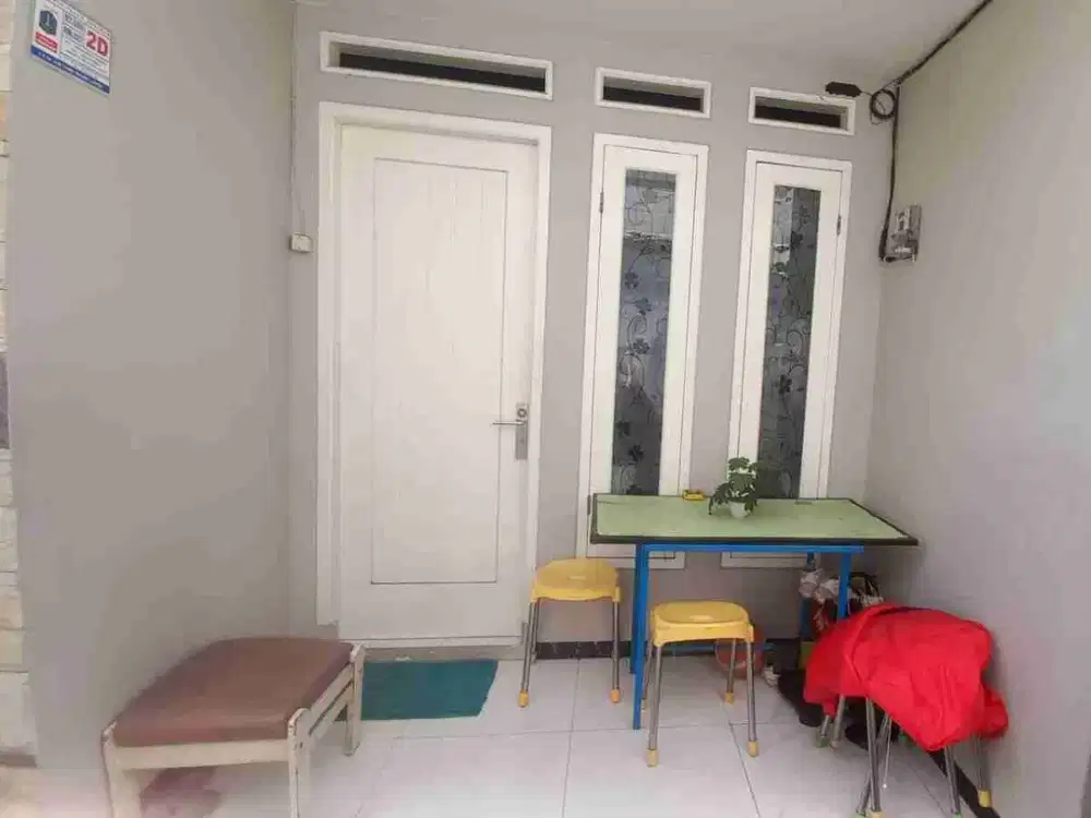 DiJual Rumah 1,5 Lantai dkt dr jalan raya