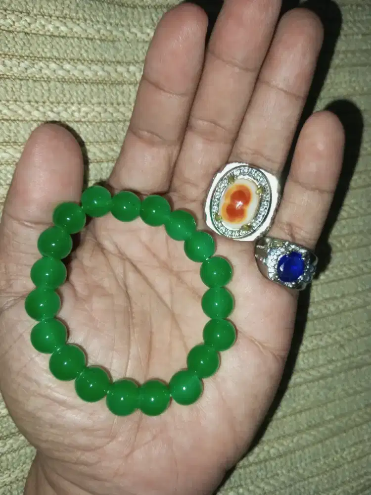Batu Motif ANGK 8 dan Hadiah Gelang ijo
