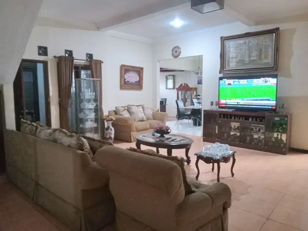 Rumah Mewah 2 Lantai di Kawasan Turangga Buahbatu dekat Pusat Kota