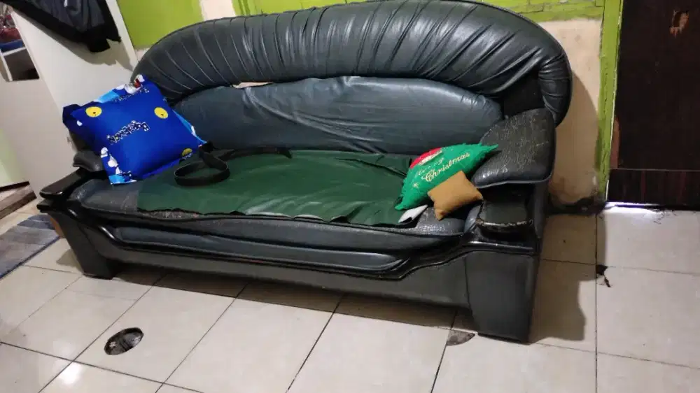 SOFA TIGA BUAH SIAPA CEPAT DAPAT