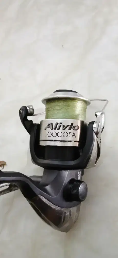 Jual katrol shimano alivio 10000 + benang