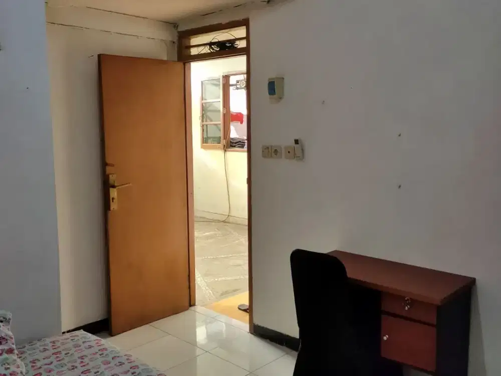 Kost Komplit dalam Kompleks di Jakarta Pusat