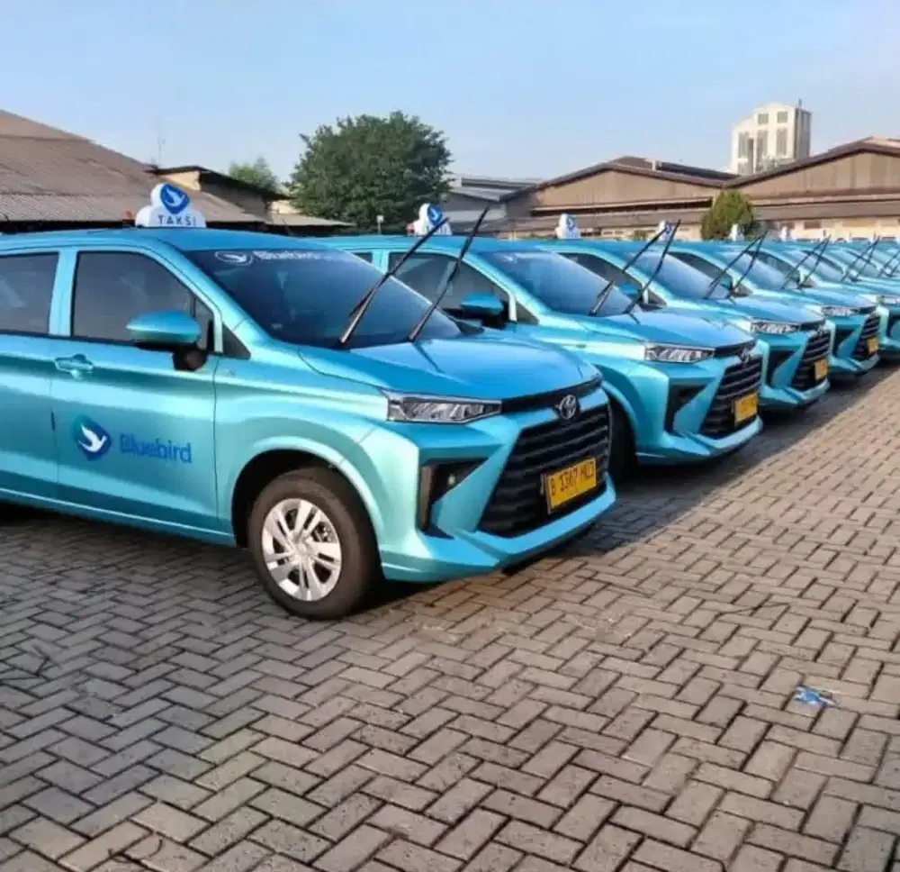 Driver supir sopir taxi bluebird