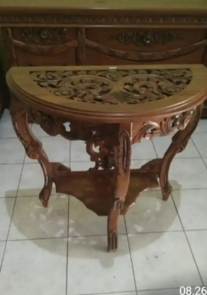 Dijual meja 1/2 lingkaran