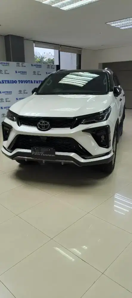 FORTUNER 2.8 VRZ 4X4 A/T GR-SPORT TSS TWO TONE