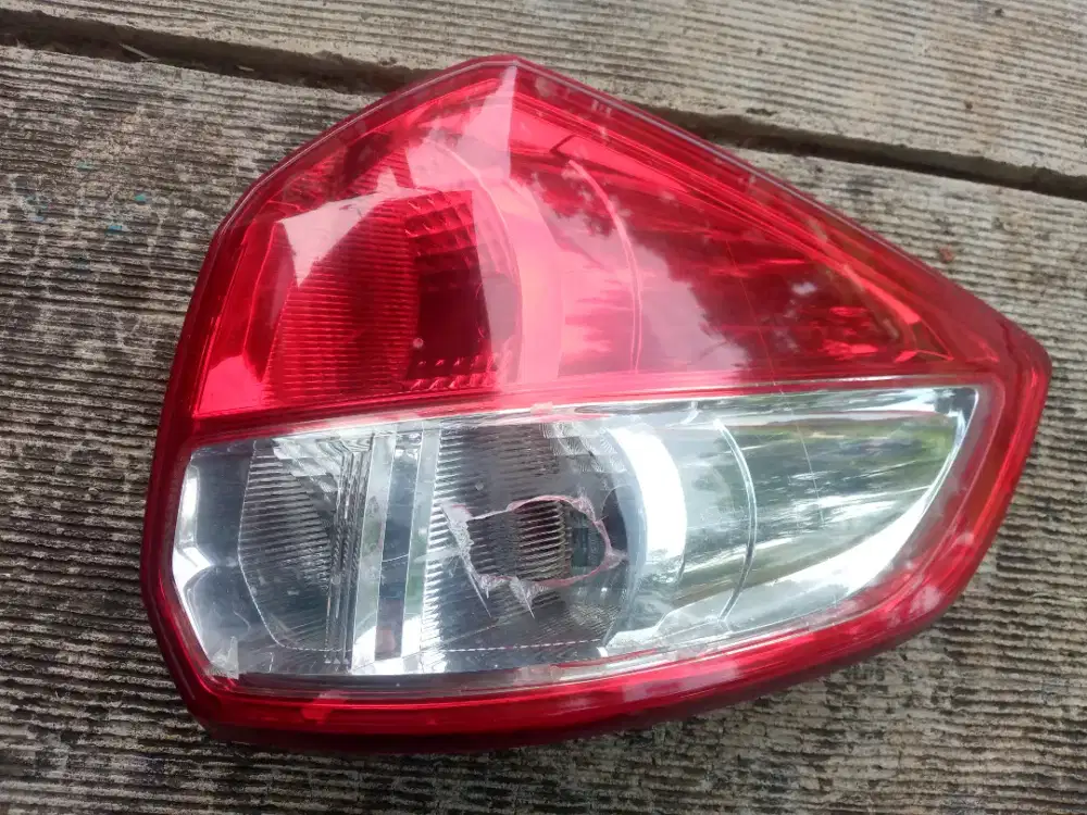 Stoplamp Suzuki Ertiga kanan