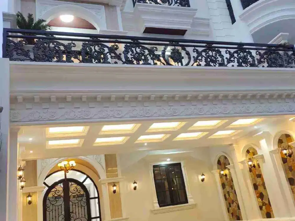 DiJual Rumah Baru Modern Classic 3 Lantai Dekat dr Transmart Cilandak