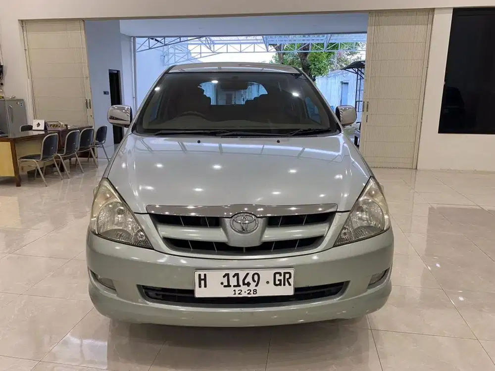 Innova 2.0 V bensin AT 2006