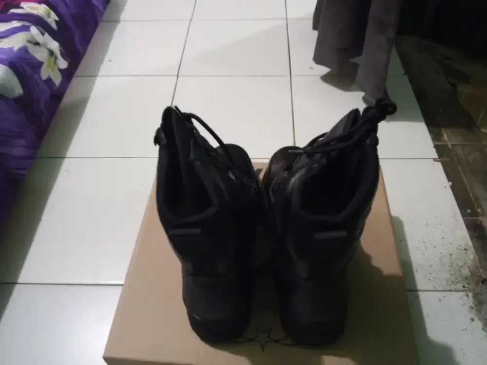 Sepatu PDL Pembagian TNI