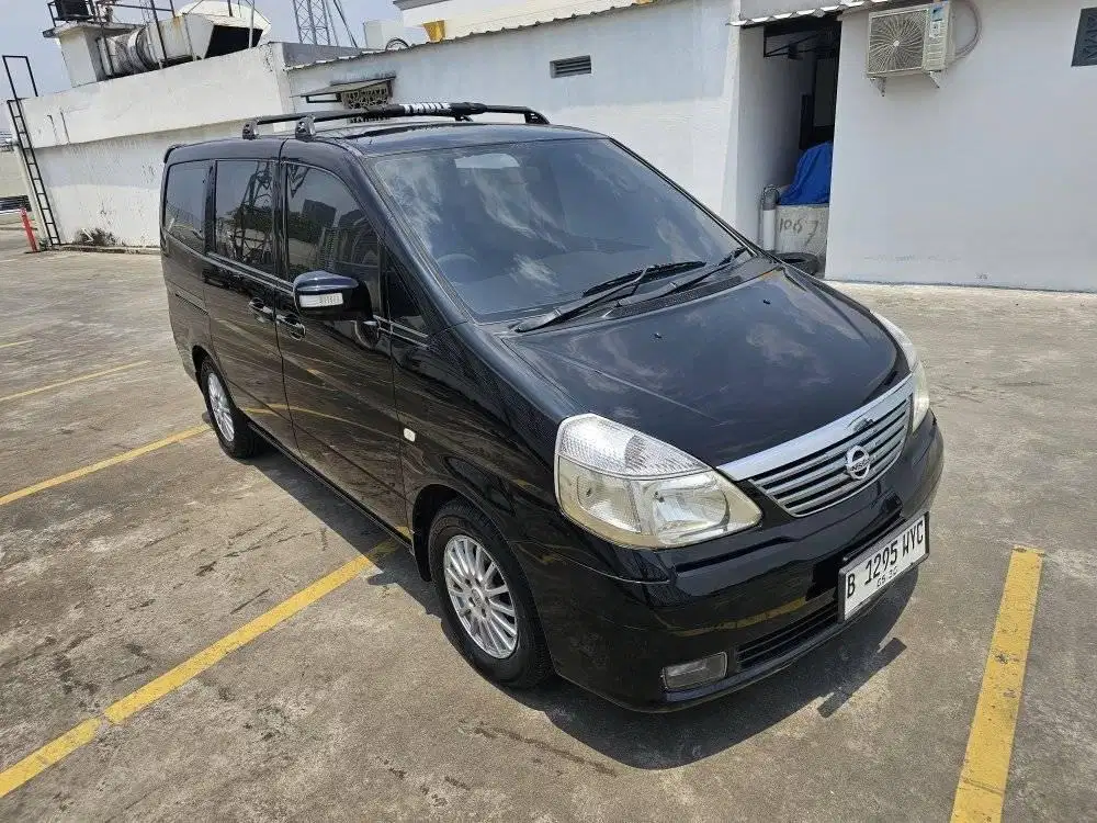 Nissan Serena Highwaystar 2010/2011 C24 istimewa