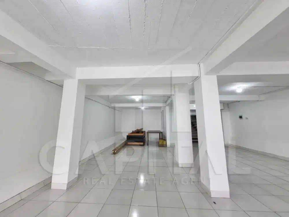 RUMAH UNTUK USAHA BARU RENOVASI TOTAL AREA GEGERKALONG