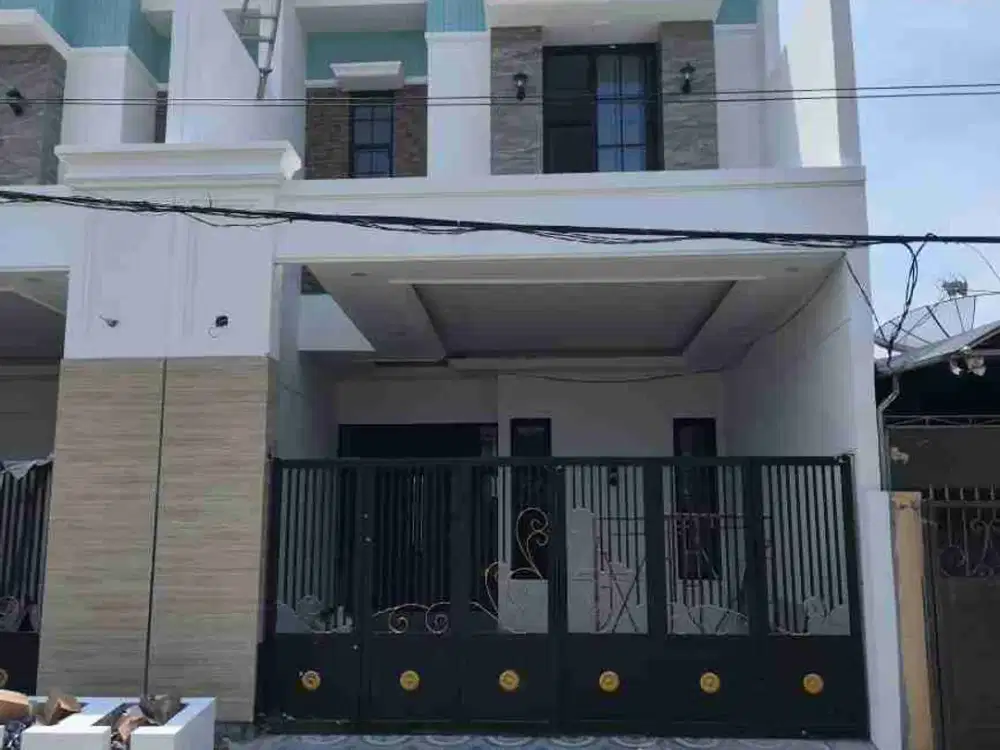 Jual rumah Surabaya Timur. Babatan Pantai, dekat dengan 2 mall.