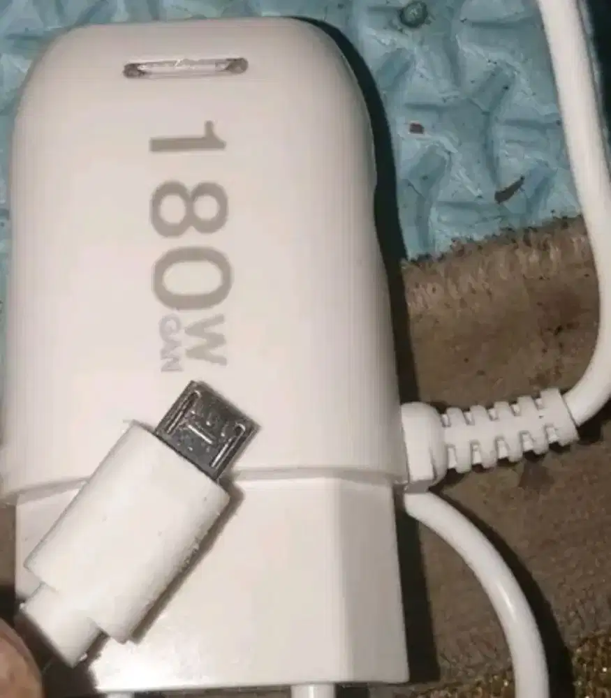 Casan charger 180 Watt baru normal ada 2 lubang micro dan type c