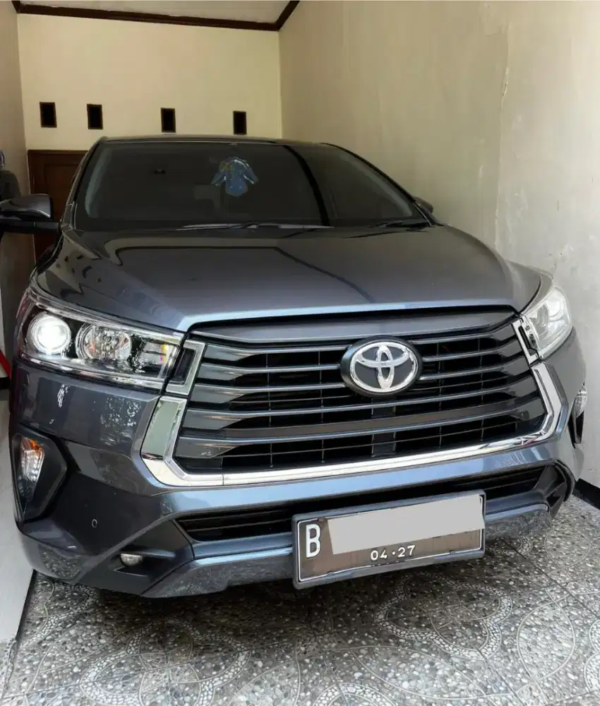 Innova 2.4 V AT KM Low 40 rb 2022