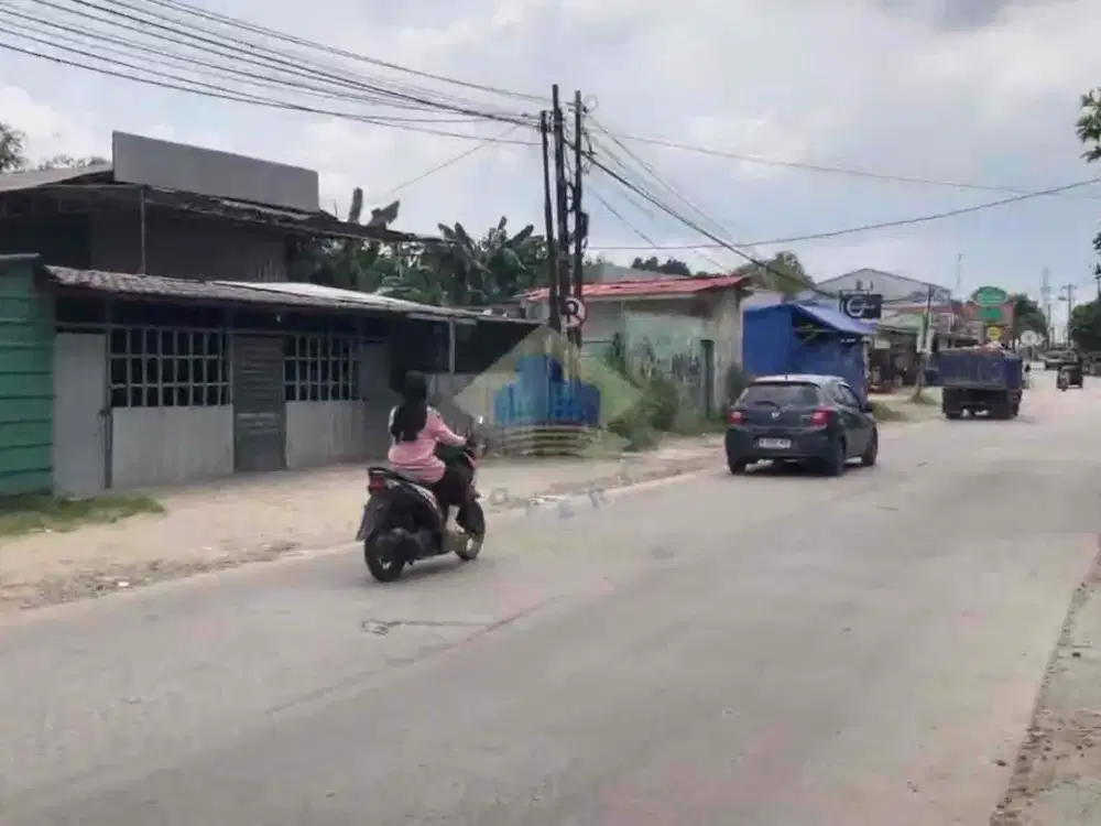 Tanah di jl raya Serpong - Cisauk, Tangerang Banten
