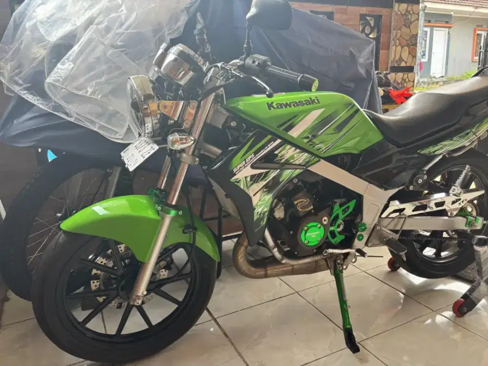 Kawasaki ninja R150 tahun 2008 hijau suriken