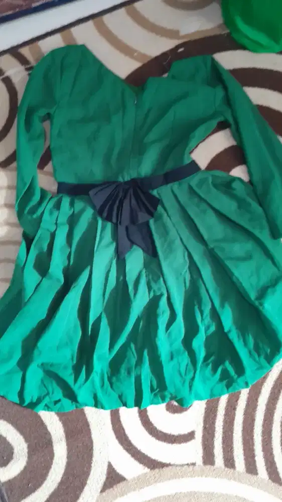 Dress hijau pita belakang