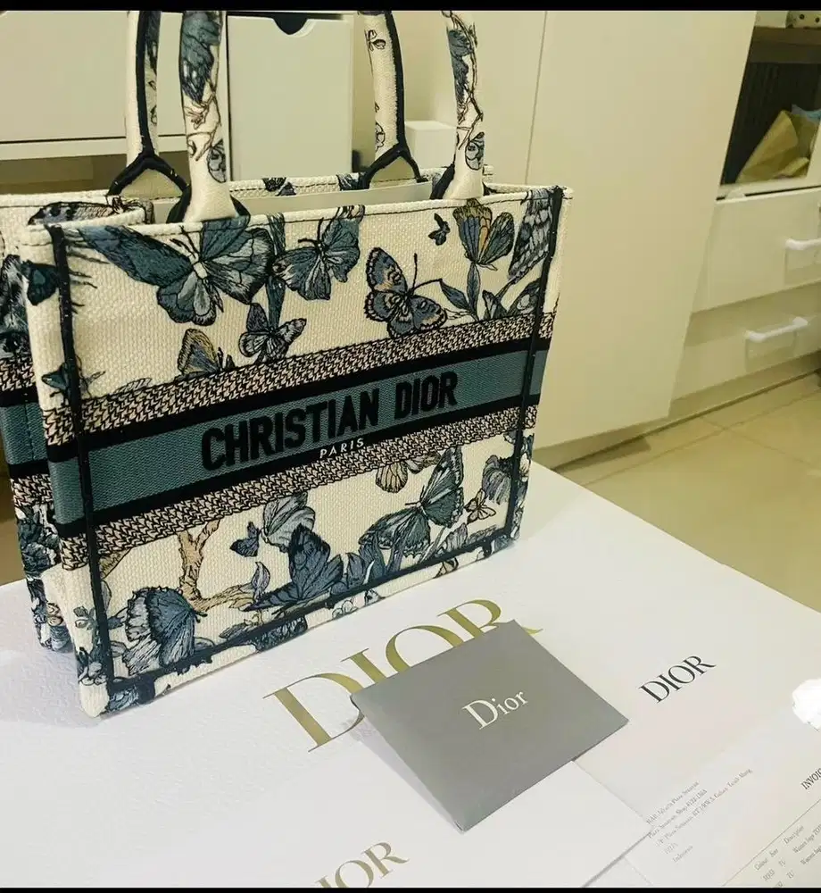 Christian dior tote bag