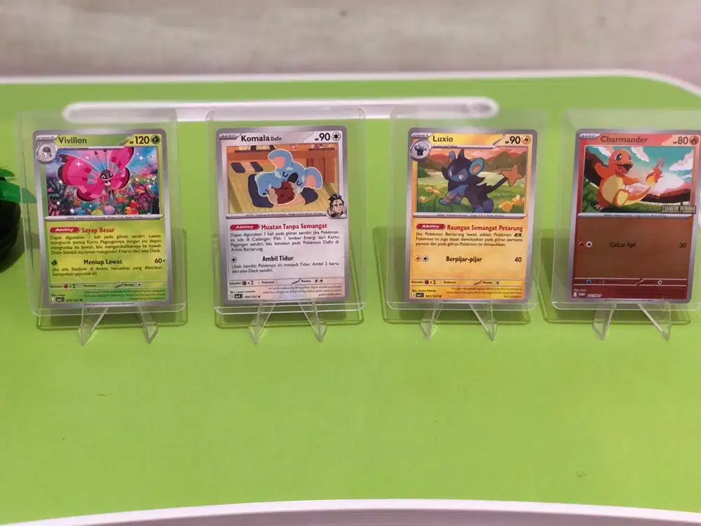 Kartu pokemon TGC free standing & tempat nya