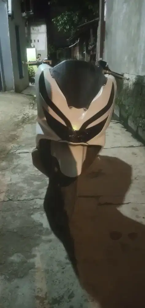 Jual Barang Motor PCX Warna Putih Metalic