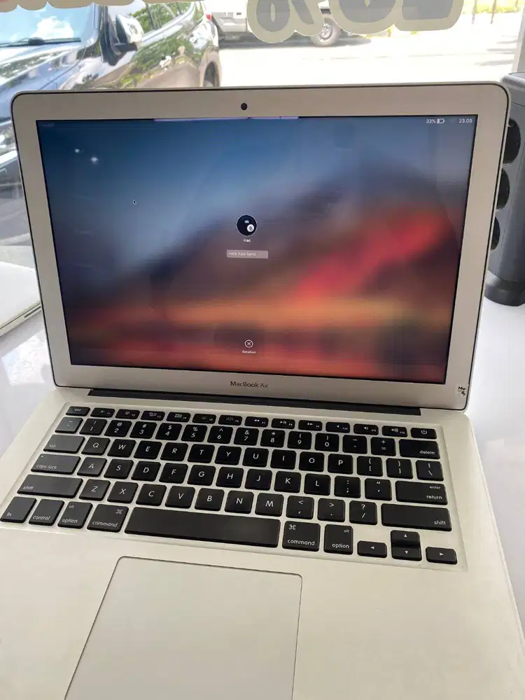 Macbook Air 2017 RAM 8/128 GB Intel  Core 15 13 Silver