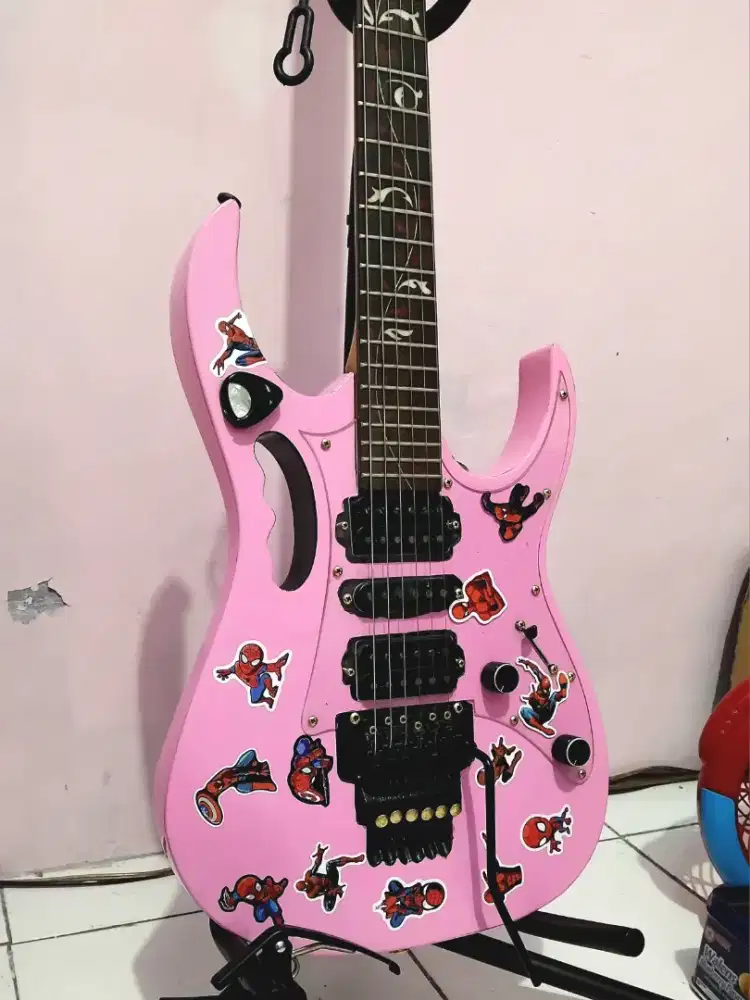 Gitar ibanez jem
