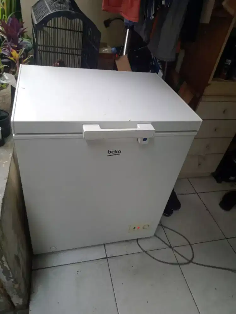 Freezer box beko 145L
