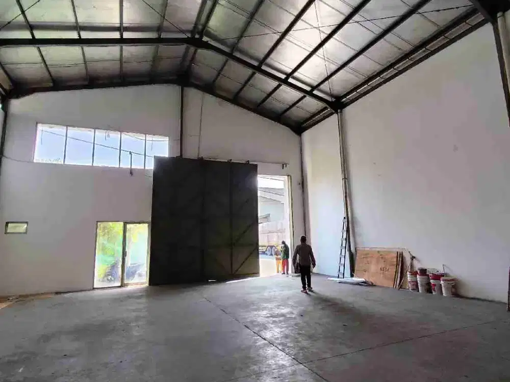 disewakan gudang siap pakai dekat taman tekno BSD