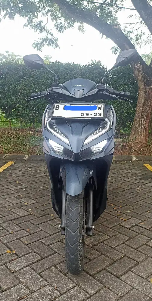 Vario 125 tahun 2024 biru doff