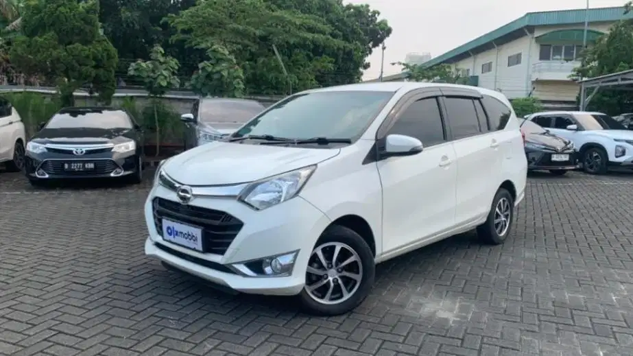 DAIHATSU SIGRA 1.2 R BENSIN MT 2019 VMT