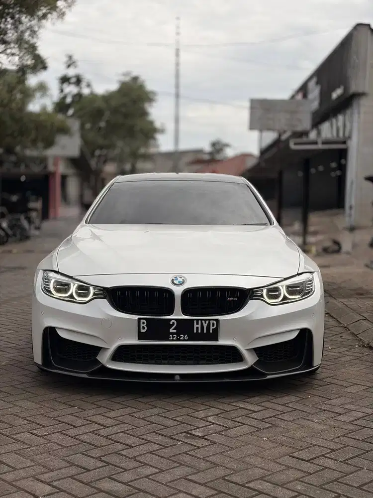 BMW M4 3.0 Coupe F82 AT 2014 White Putih 2013 2015 BMW M4 F82 Low Odo