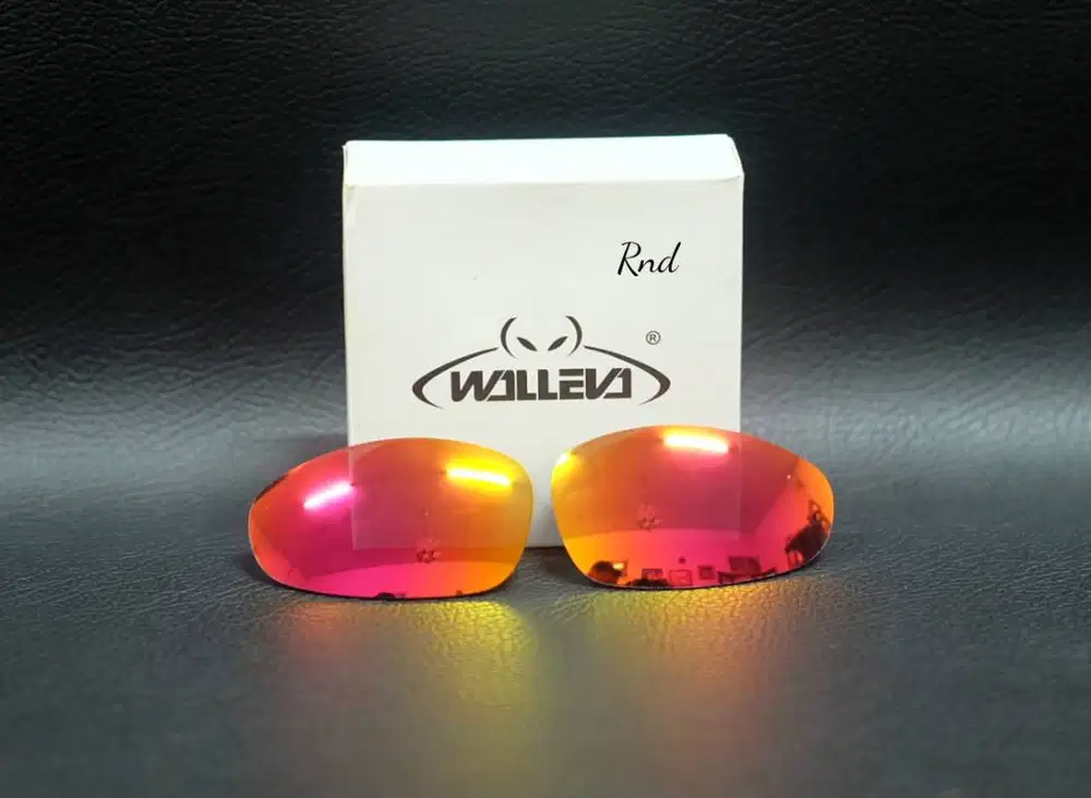Lensa walleva untuk kacamata oakley Juliet warna Red polarize