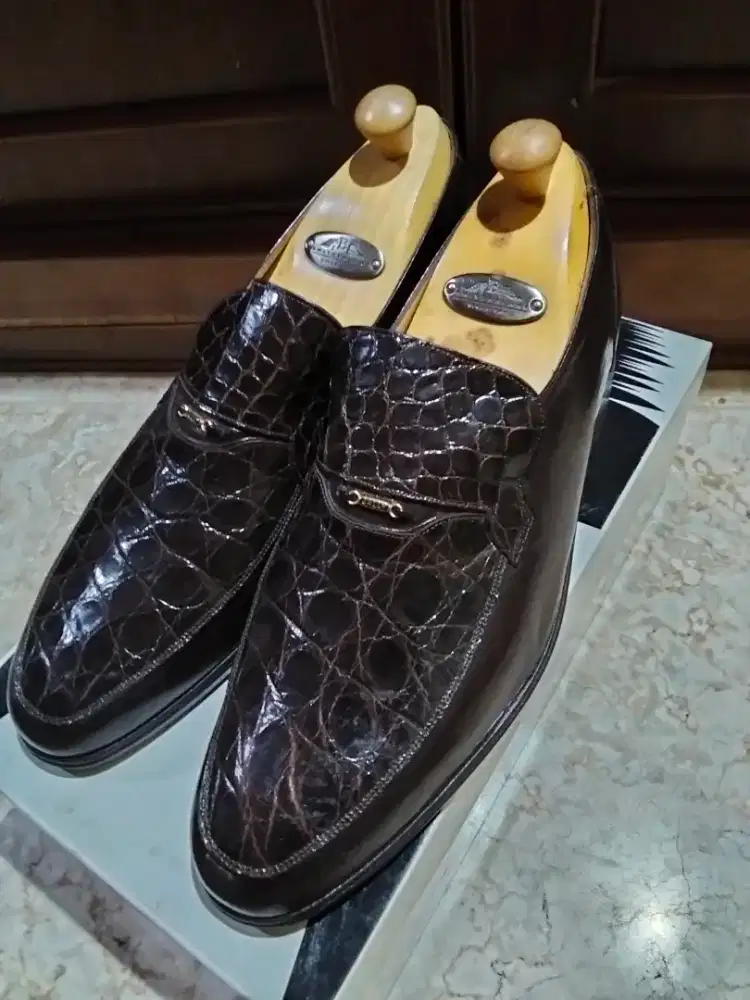 PREMIUM SHOES MERK BALLY