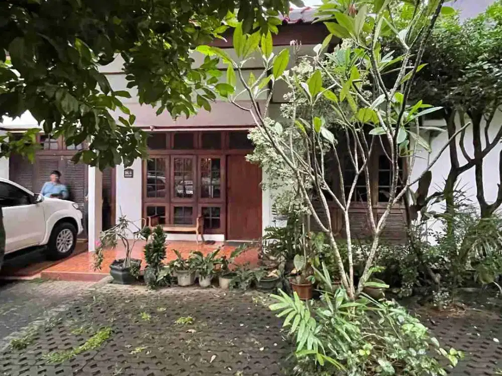 Dijual Rumah Hitung Tanah Pondok Indah pinggir jalan 100 meter ke PIM