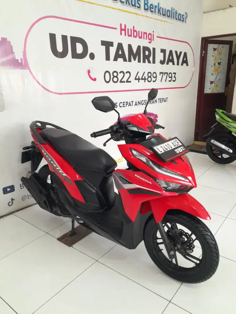 HONDA VARIO 125 CBS 2023 MERAH