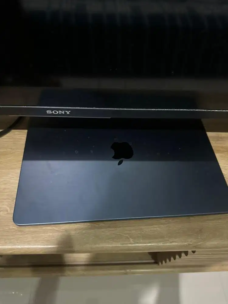 Macbook air M2 pembelian Juli 2025