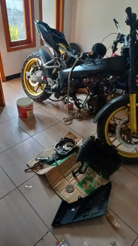 Montir motor panggilan