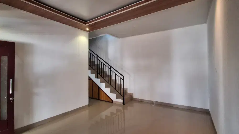 Dijual Rumah di Ciputat 2 lantai siap Huni