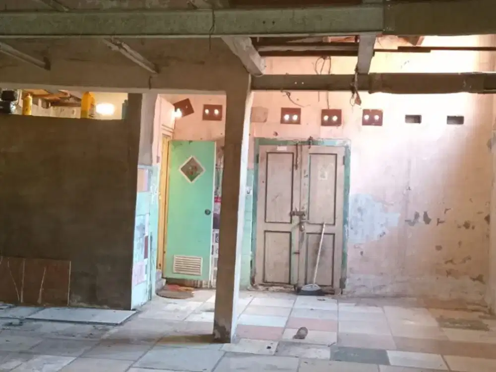 DIJUAL / DISEWAKAN TOKO (EX TOKO KERAMIK) DI PUSAT KOTA BALIWERTI (NN)