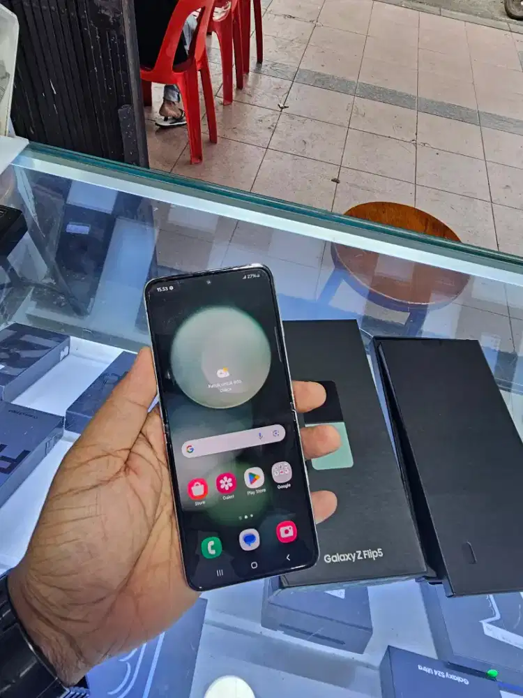 Samsung Z flip 5 8/256 mlus lengkap sein