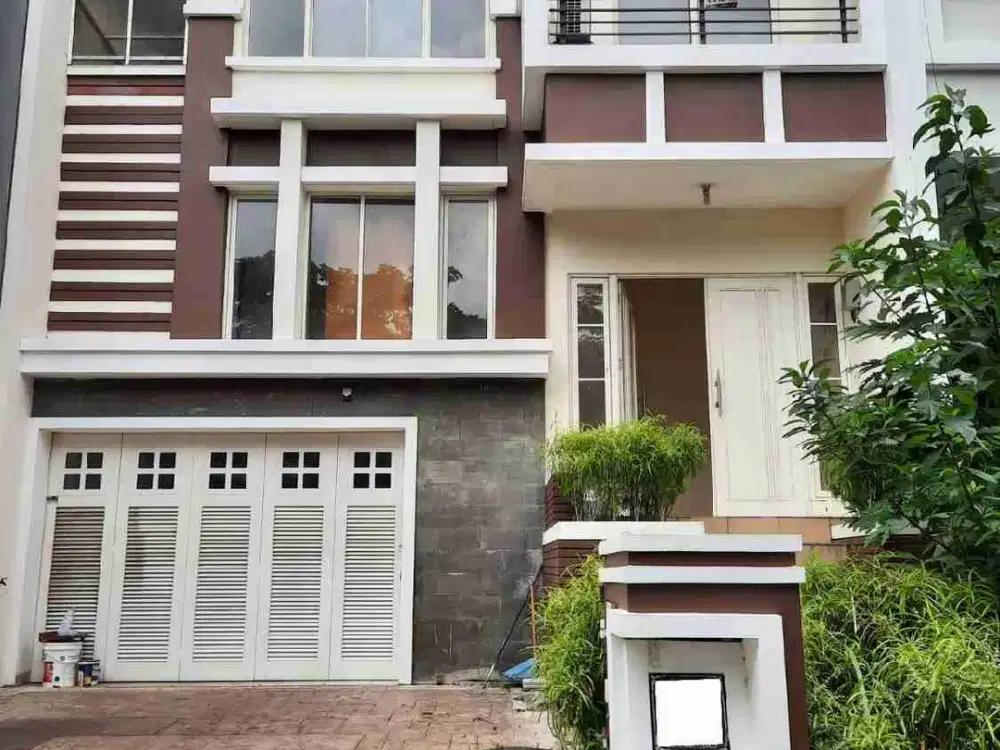 sewa rumah crown golf pik 1 jakarta utara