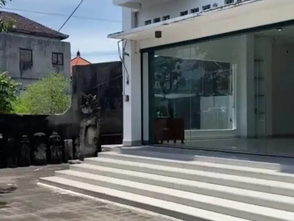 Gedung 2 Lantai dengan Basement Disewakan, di Bypass Sanur, Area
