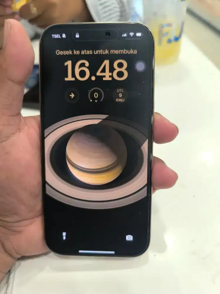 IP 16 pro 128 titanum