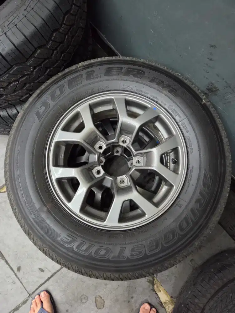 DIJUAL BAN BRIDGESTONE SUZUKI JIMNY