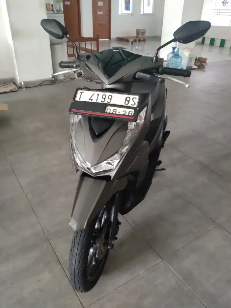 Beat Deluxe 2023 Silver Mulus