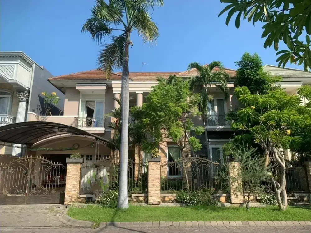 Rumah 2 Lantai Bagus SHM di Central Park Mulyosari Boulvard