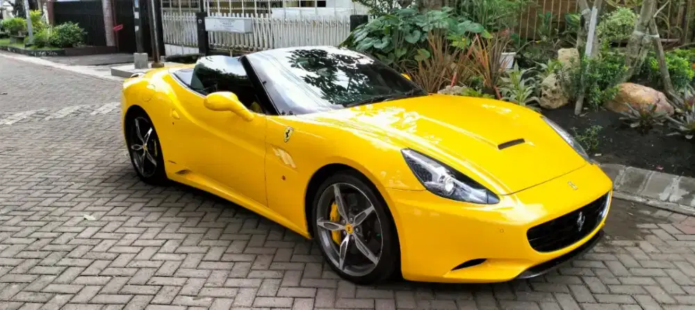 FERRARI CALIFORNIA 2013
