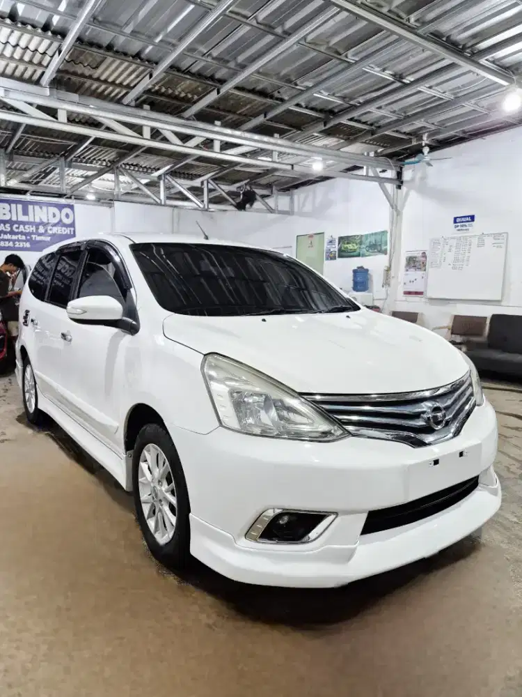 Dp 4 jt Grand Livina Hws a/t 2015
