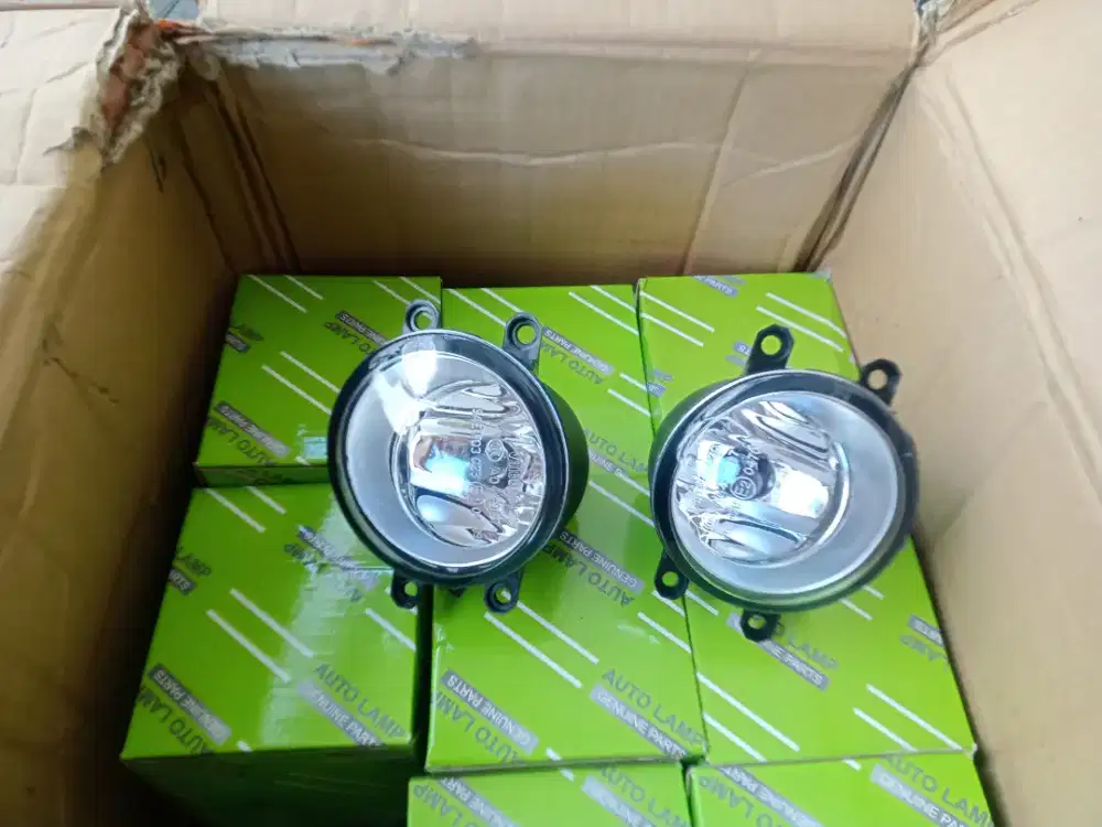 menjual segala jenis foglamp mobil ori